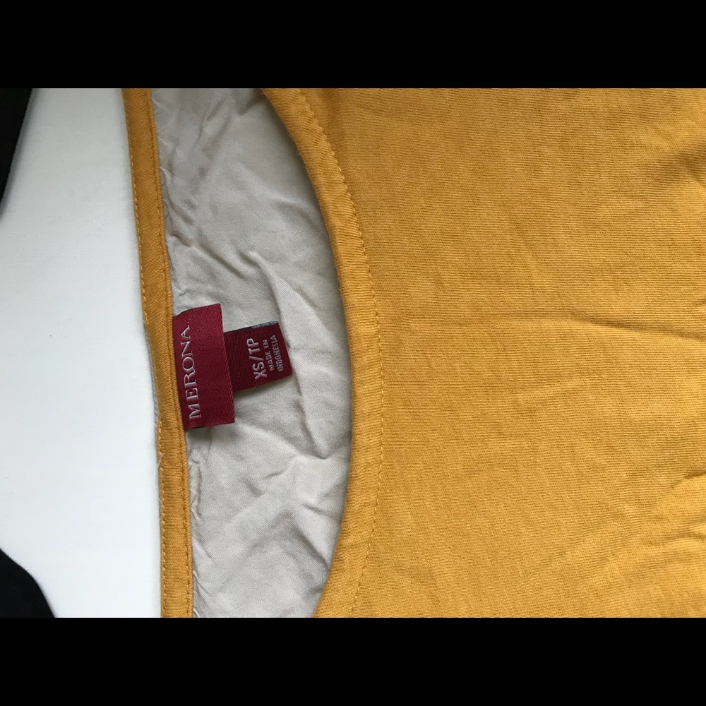 Colorblock top - Picture 3 of 4